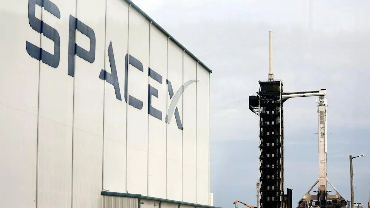 SpaceX Plans 2026 IPO Aimed at Raising Over $25 Billion, Valuation Could Top $1 Trillion