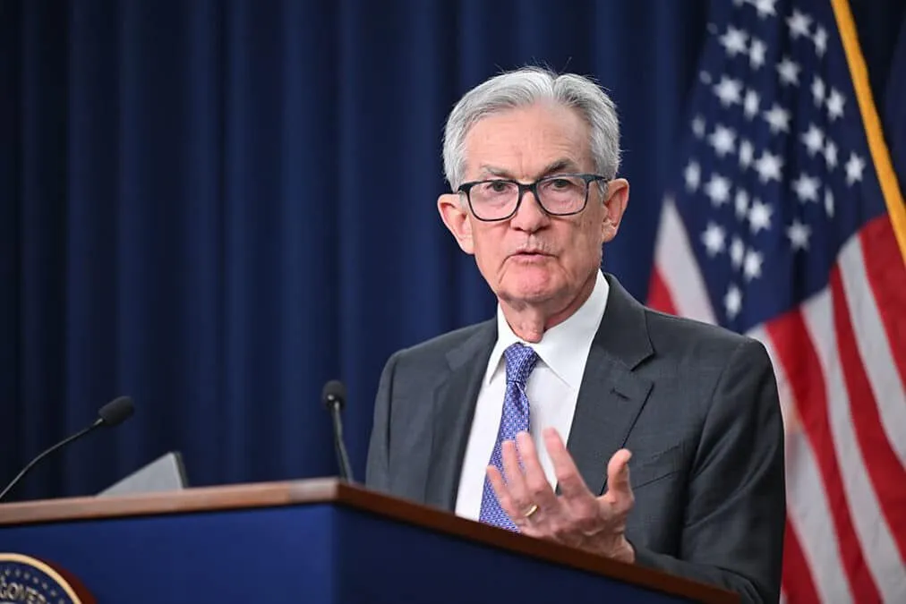 Powell Speech at Harvard: Warns on Private Credit, Signals No Rate Hike